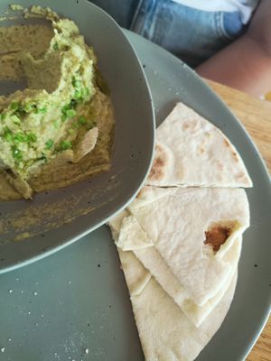 Starter - Hummus at Cafe Jade in Palenque