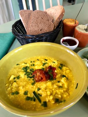 Scramble at O Antigo Talho in Lisbon