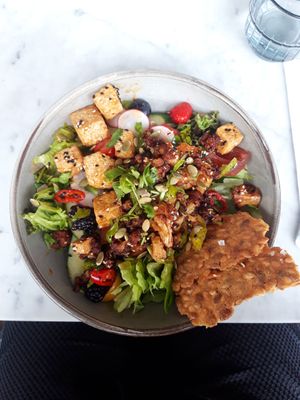 Tofu & cauliflower salad at Cafe & Bar 21 in Rovaniemi