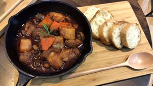 Vegan Boeuf Bourguignon at Veganday Cuisine in Taichung