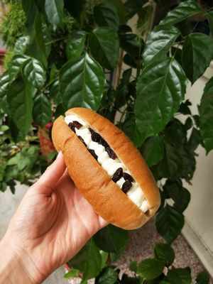 Cream bun at A Niang Wei - happymomnkitchen in Taichung
