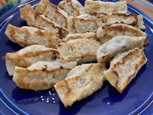 15 pot stickers (a mix of yucca & cabbage and leek) at A Niang Wei - happymomnkitchen in Taichung