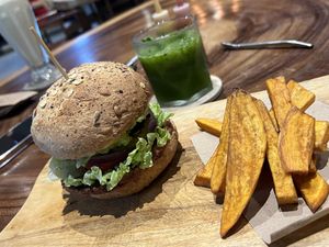 Chicago Burger plus frozen basil lemonade at The Green Place in Puerto Vallarta