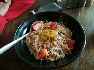 vegan oat porridge at Lifted Coffee & Brunch in Hanoi