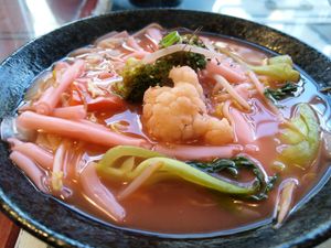 Tageskarte : Reisnudelröllchen in Chilisuppe at miss mai in Dortmund