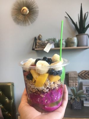 Pitaya smoothie bowl   at Organic Junkie in Corona