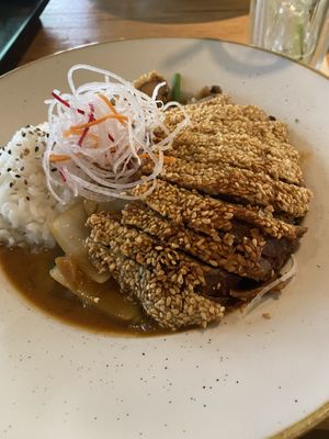 Sốt nấm tiêu xanh mit Veganer Ente  at Co Chu in Berlin