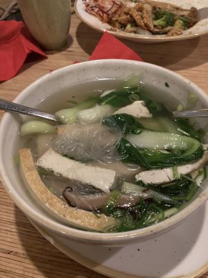 Sứp Miến Tofu: Glas noodles served with vegetable broth, tofu, mushrooms, pak choi, spring onions, herbs. 9,50 €  at Co Chu in Berlin
