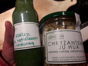 Chrysanthemum tea and a homemade spinach drink at Geranium Caffe in Poznan
