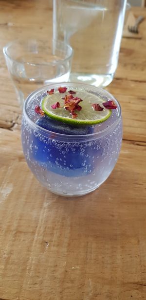 Butterfly pea and elderflower sparking drink at Vanilla Food in Noosaville