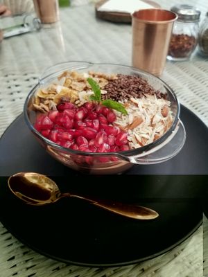 smoothie bowl at Sante in Pune