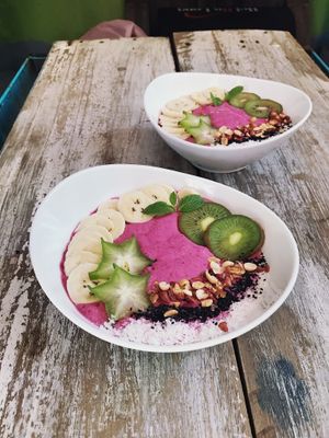 Smoothie bowl of the day at Ahimsa Vegan Cafe in Mirissa