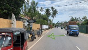 Street view at Ahimsa Vegan Cafe in Mirissa