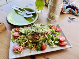 Aguacate relleno con tabule de quinoa. Buenísimo! 🤩  at Happy Cactus in Fuerteventura