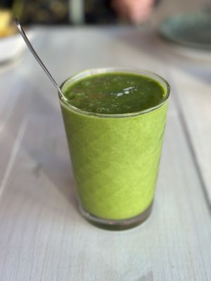 Mango-, Spinat- und Kokosnuss-Smoothie  #Veganuary at Happy Cactus in Fuerteventura