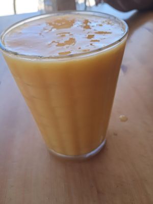 Mango smoothie at Happy Cactus in Fuerteventura