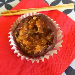 Yummy carrot cake and peanut cake pops dipped in chocolate   at Happy Cactus in Fuerteventura