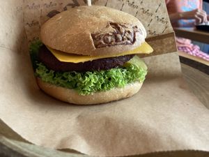 Cheeseburger   at Forky's - Veleslavinova in Prague