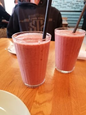 Strawberry shake with cinnamon at Forky's - Veleslavinova in Prague