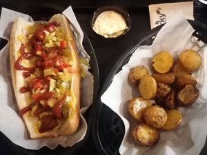 Carrot hot dog and potatoes at Forky's - Veleslavinova in Prague
