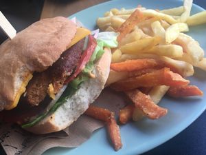 Cheeseburger at Forky's - Veleslavinova in Prague