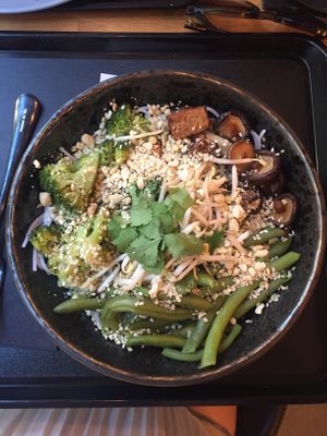 Broccoli buddha bowl at Forky's - Veleslavinova in Prague
