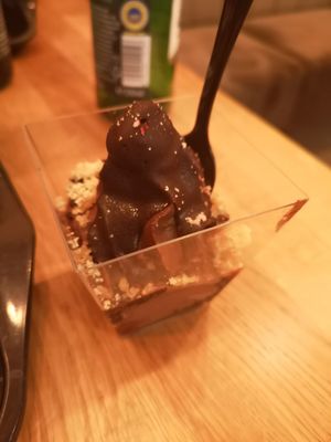 Postre de chocolate raw at Forky's - Veleslavinova in Prague