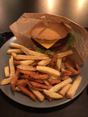 Burger and fries  at Forky's - Veleslavinova in Prague