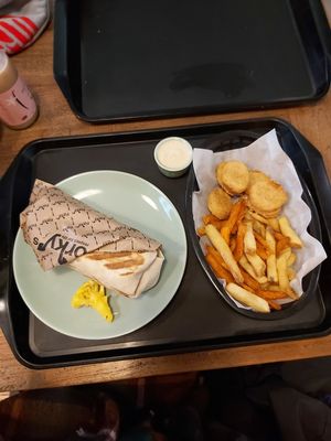 kebab tortilla and chick'n nuggets at Forky's - Veleslavinova in Prague