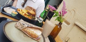 Kebab, burger menu and tahini splash 😌 at Forky's - Veleslavinova in Prague