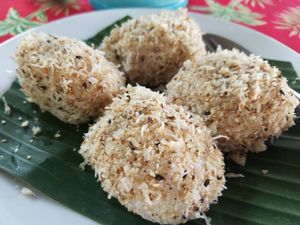 Sweet potato taro balls at Organic Vegetarian Food by Mrs. Pong in Koh Phangan