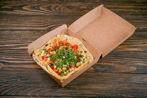 Bread unleavened with hummus and fresh tomatoes
1\140  at Vegano Hooligano - Rishelyevskaya in Odessa