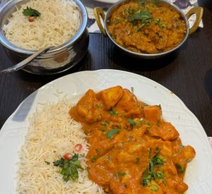 Einmal Mittagstisch-Portion, einmal normal   at Shivas Garden in Villingen-schwenningen