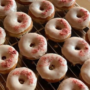 White chocolate doughnuts at Hikari Shokudo in Nasushiobara