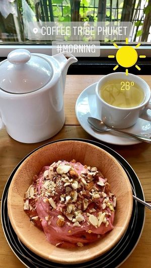 Strawberry Bliss at NanaBowls in Phuket