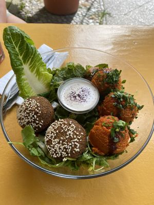Salad Bowl at Flop Cafe in Berlin