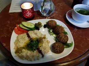 Mutabbal and Falafel at Flop Cafe in Berlin