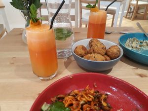 Fresh juices and arancini balls at Mon Way Bistro & Cocktail Bar in East London