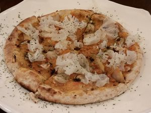 White Funghus Pizza at Future Food Cafe Restaurant Tubu Tubu in Tokyo