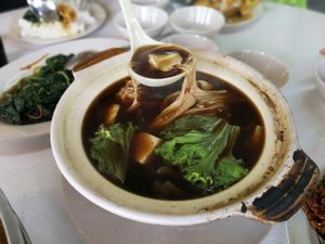 Bak kut teh soup at SHU Vegetarian 蔬方斋 in West Singapore