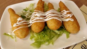 fried (mock) prawn with sugar cane at Maitree Cafe 慈素轩 in Central Singapore
