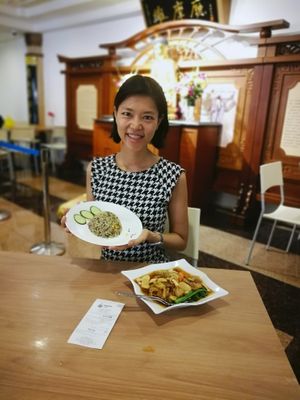 1. Pickled Olive Fried Rice SGD3.50
2. Hor Fun SGD4.50 at Maitree Cafe 慈素轩 in Central Singapore