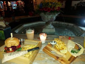 Delicious food and great attention at La Bruja Vegan Foods in Antigua