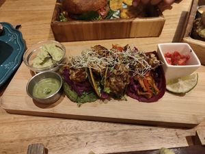 Tacos de tempeh ahumado at La Bruja Vegan Foods in Antigua