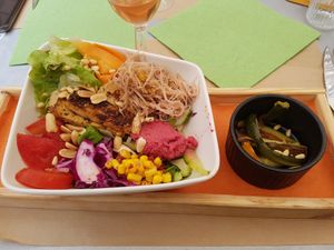 Vegan bo-bun at Une Cuillère Pour Maman in Bergerac