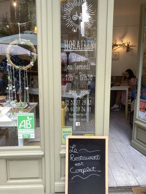 Check the opening hours and phone to reserve at Une Cuillère Pour Maman in Bergerac
