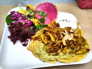 Fried vegetables and chickpea crêpe at Une Cuillère Pour Maman in Bergerac