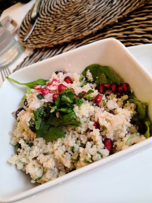 Cauliflower rice at Une Cuillère Pour Maman in Bergerac