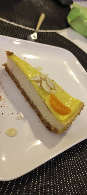 Vegan cheesecake 🤩 at Une Cuillère Pour Maman in Bergerac