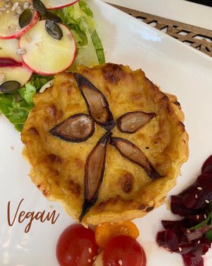 Tarte aux oignons   at Une Cuillère Pour Maman in Bergerac